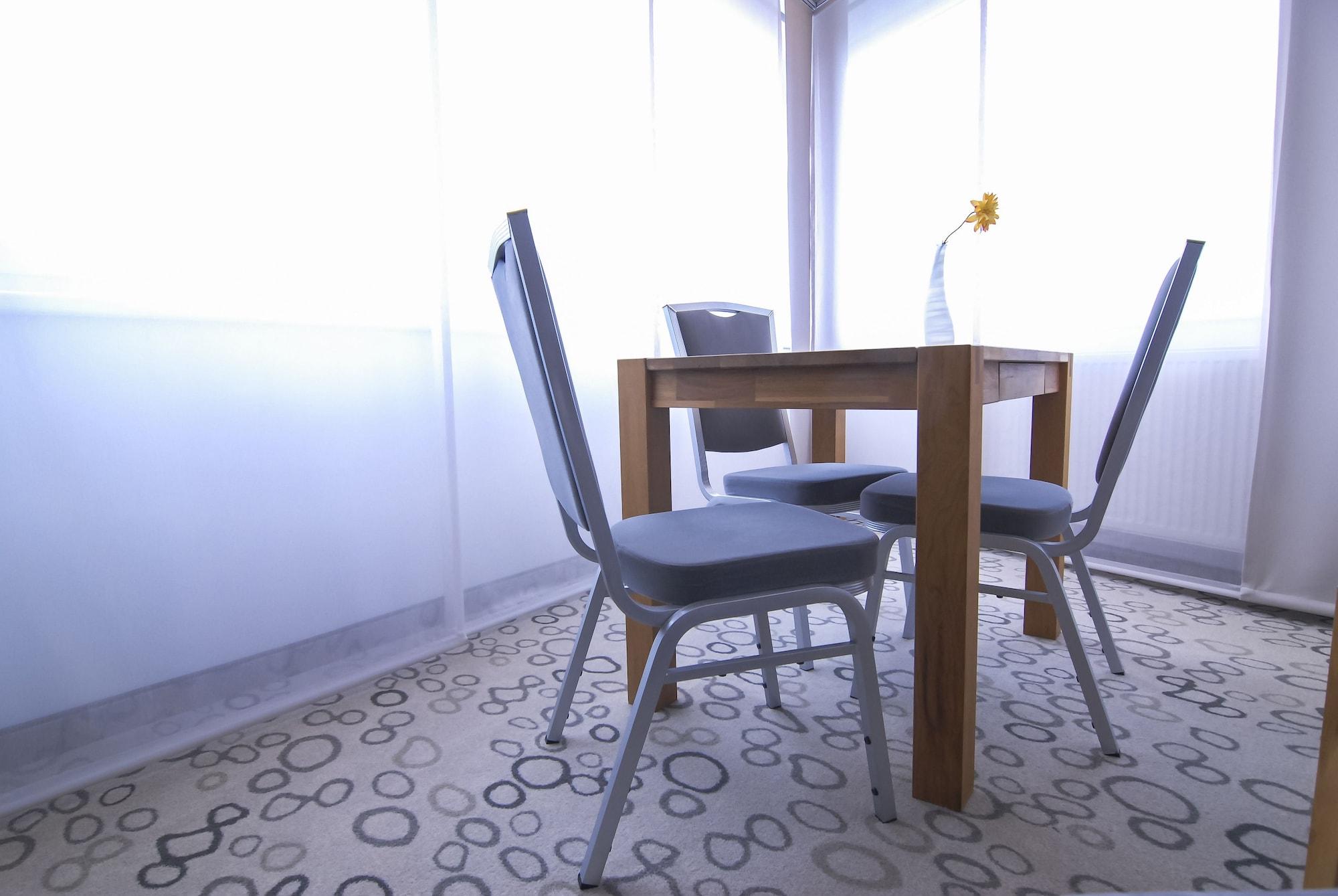 Petul Apart Hotel Am Ruhrbogen โบคุห์ม ภายนอก รูปภาพ