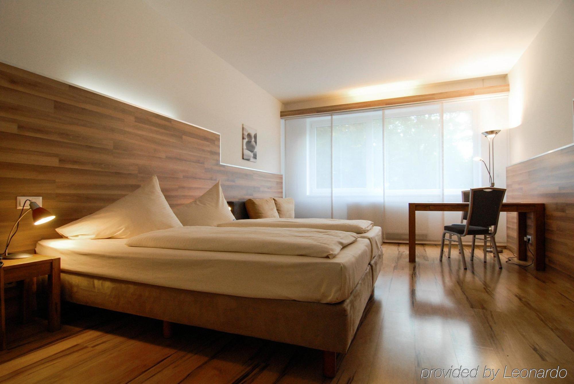 Petul Apart Hotel Am Ruhrbogen โบคุห์ม ภายนอก รูปภาพ