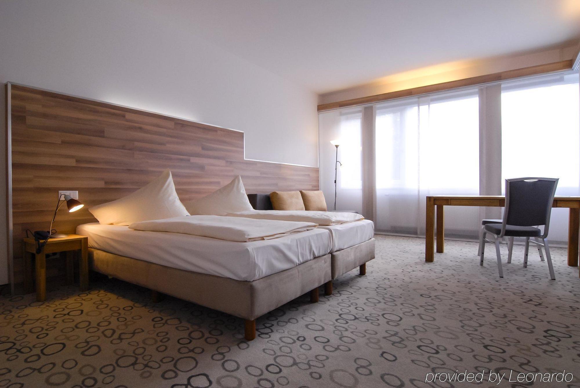 Petul Apart Hotel Am Ruhrbogen โบคุห์ม ภายนอก รูปภาพ