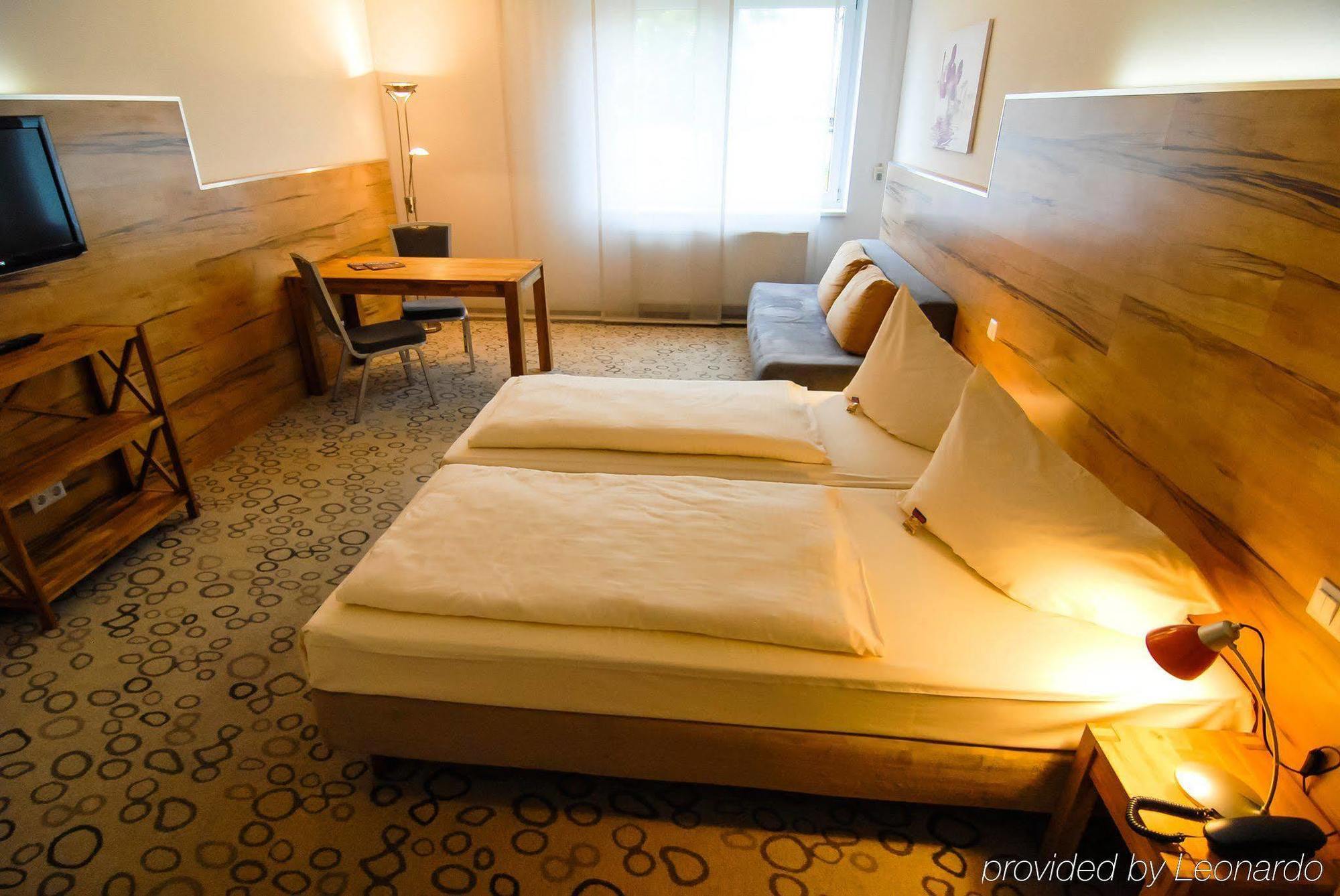 Petul Apart Hotel Am Ruhrbogen โบคุห์ม ภายนอก รูปภาพ